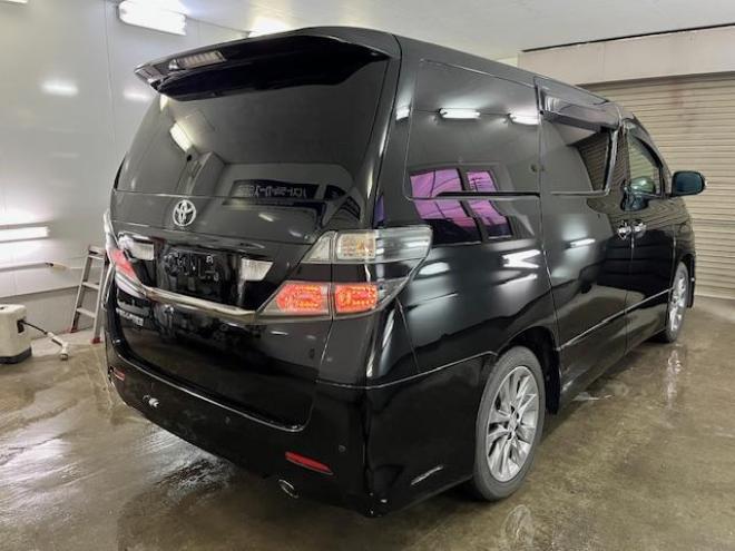 ヴェルファイア２．４Ｚ　プラチナセレクションⅡ　本州仕入　ワンオーナー　禁煙車　ＷＡＫＯＳバリアスコーティング済　純正１８インチＡＷ　純正１６ＡＷ＋スタッドレスタイヤ付　両側パワースライドドア　パワーバックドア　純正ナビ（フルセグ地デジ　ＤＶＤ再生　Ｂｌｕｅｔｏｏｔｈ）＋バックカメラ　純正リアフリップダウンモニター　コーナーセンサー　横滑り防止装置　ＨＩＤ　ＥＴＣ 　タイミングチェーン 4WD 2400 5Dr