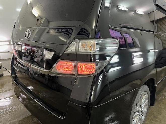 ヴェルファイア２．４Ｚ　プラチナセレクションⅡ　本州仕入　ワンオーナー　禁煙車　ＷＡＫＯＳバリアスコーティング済　純正１８インチＡＷ　純正１６ＡＷ＋スタッドレスタイヤ付　両側パワースライドドア　パワーバックドア　純正ナビ（フルセグ地デジ　ＤＶＤ再生　Ｂｌｕｅｔｏｏｔｈ）＋バックカメラ　純正リアフリップダウンモニター　コーナーセンサー　横滑り防止装置　ＨＩＤ　ＥＴＣ 　タイミングチェーン 4WD 2400 5Dr