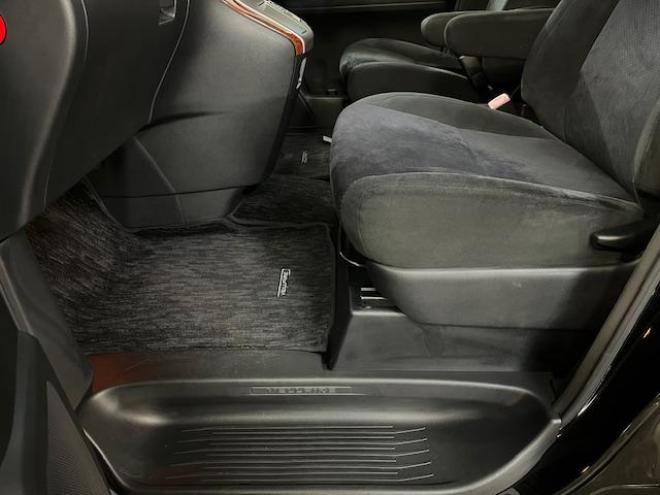 ヴェルファイア２．４Ｚ　プラチナセレクションⅡ　本州仕入　ワンオーナー　禁煙車　ＷＡＫＯＳバリアスコーティング済　純正１８インチＡＷ　純正１６ＡＷ＋スタッドレスタイヤ付　両側パワースライドドア　パワーバックドア　純正ナビ（フルセグ地デジ　ＤＶＤ再生　Ｂｌｕｅｔｏｏｔｈ）＋バックカメラ　純正リアフリップダウンモニター　コーナーセンサー　横滑り防止装置　ＨＩＤ　ＥＴＣ 　タイミングチェーン 4WD 2400 5Dr