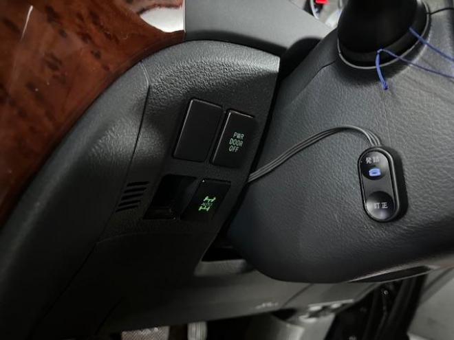 ヴェルファイア２．４Ｚ　プラチナセレクションⅡ　本州仕入　ワンオーナー　禁煙車　ＷＡＫＯＳバリアスコーティング済　純正１８インチＡＷ　純正１６ＡＷ＋スタッドレスタイヤ付　両側パワースライドドア　パワーバックドア　純正ナビ（フルセグ地デジ　ＤＶＤ再生　Ｂｌｕｅｔｏｏｔｈ）＋バックカメラ　純正リアフリップダウンモニター　コーナーセンサー　横滑り防止装置　ＨＩＤ　ＥＴＣ 　タイミングチェーン 4WD 2400 5Dr