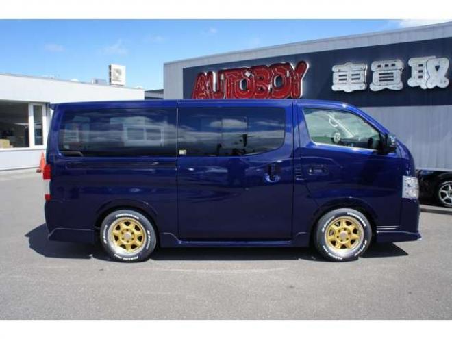 キャラバン2.4 AUTECH エクステリア セレクション ロングボディ ディーゼルターボ 4WD　エクステリアセレクション4WD　Bodyline新作17インチAW&薄型オーバーフェンダー&ベッドキットTYPE2　ヨコハマPARADA215/60R17 登録済未使用車 2400