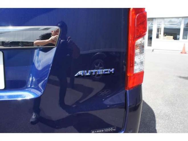 キャラバン2.4 AUTECH エクステリア セレクション ロングボディ ディーゼルターボ 4WD　エクステリアセレクション4WD　Bodyline新作17インチAW&薄型オーバーフェンダー&ベッドキットTYPE2　ヨコハマPARADA215/60R17 登録済未使用車 2400