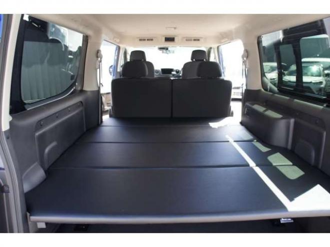 キャラバン2.4 AUTECH エクステリア セレクション ロングボディ ディーゼルターボ 4WD　エクステリアセレクション4WD　Bodyline新作17インチAW&薄型オーバーフェンダー&ベッドキットTYPE2　ヨコハマPARADA215/60R17 登録済未使用車 2400