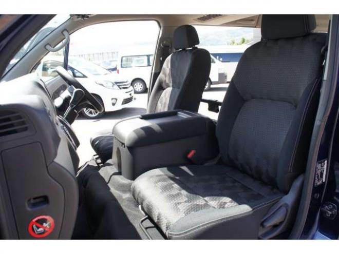 キャラバン2.4 AUTECH エクステリア セレクション ロングボディ ディーゼルターボ 4WD　エクステリアセレクション4WD　Bodyline新作17インチAW&薄型オーバーフェンダー&ベッドキットTYPE2　ヨコハマPARADA215/60R17 登録済未使用車 2400