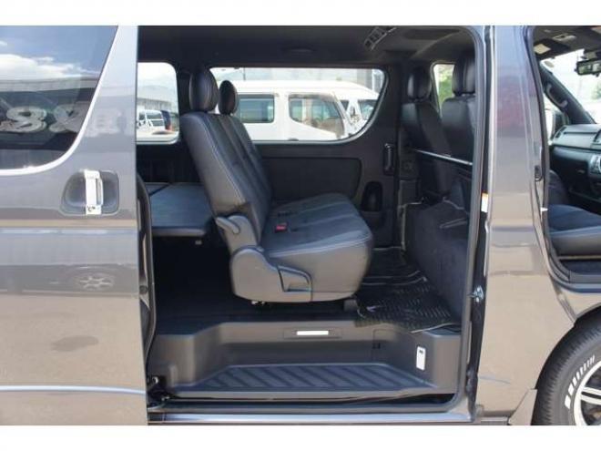 ハイエースバン2.8 スーパーGL ダークプライムII ロングボディ ディーゼルターボ 4WD　415COBRA　クリーンルック3 Fスポイラー&BY2Neoボンネット&ステージ2ルーフスポイラー&バッドラッカー17インチAW&フラットベッドキット　ヨコハマPARADA215/60R17　両側パワースライドドア　デジタルインナー 2800