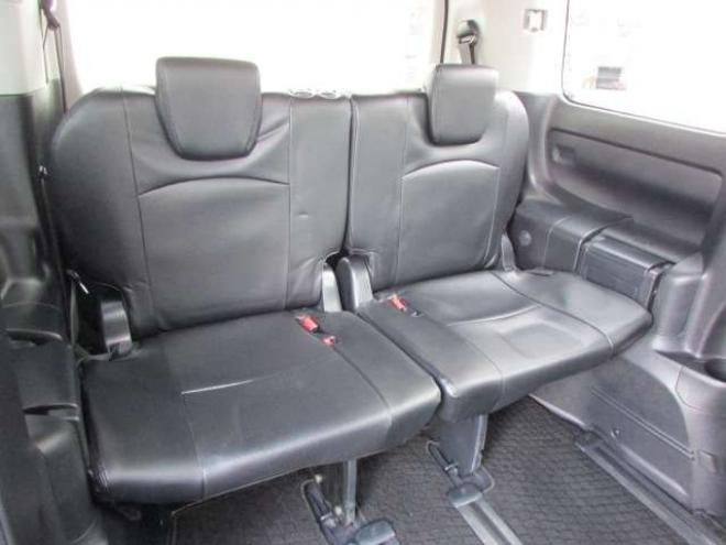 ヴォクシー2.0 X 4WD　トヨタセーフティセンス/LEDヘッドライト/両側パワースライドドア/ETC/社外ナビ/フルセグTV/バックカメラ/スマートキー一体式エンジンスターター 2000