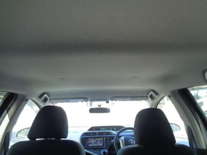 アクア1.5 S　ワンオーナー　スマートキー　純正エンスタ　純正ナビ 2WD 1500