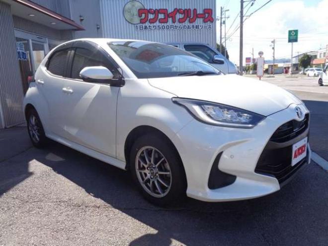 ヤリス1.5 ハイブリッド Z E-Four 4WD　ワンオーナー　スマートキー　純正エンスタ　純正ナビ 1500