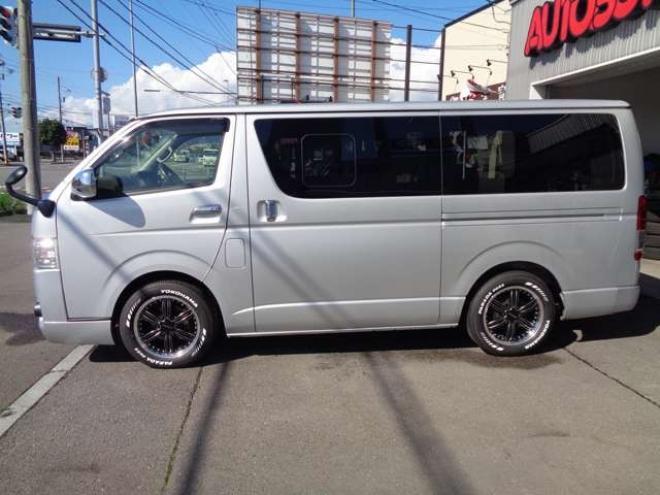 ハイエースバン3.0 スーパーGL ロング ディーゼルターボ 4WD　R4年タイミングベルト交換　キーレス　ナビ　ワンセグ　バックカメラ　バッドラッカー17インチアルミホイール　415コブラボンネット・フロントスポイラー 3000