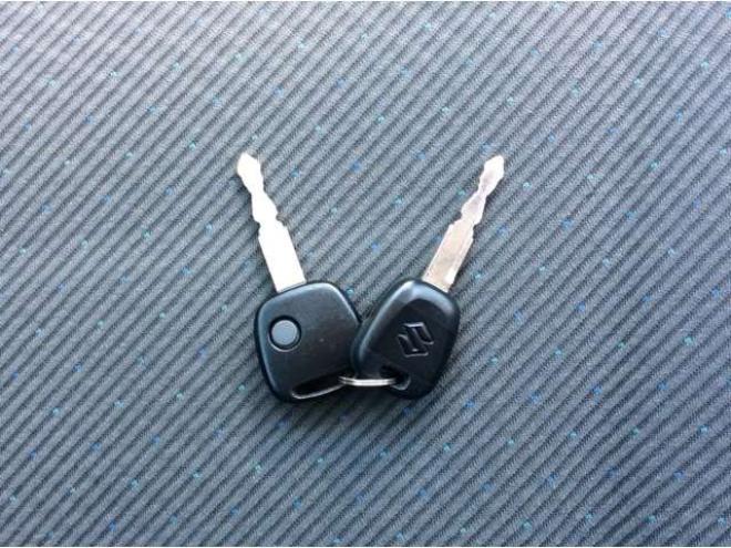 ワゴンRFX 4WD　キーレス　オートエアコン　シートヒーター　ミラーヒーター　アイドリングストップ　助手席シートアンダーボックス　電動格納ミラー　ETC　純正オーディオプレーヤー　CD　FM/AM　AUX 660