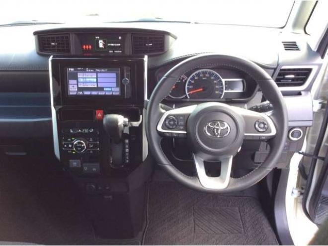 ルーミー1.0 カスタム G 4WD　両側パワスラ　プッシュスタート　スマキー　LEDヘッドライト&フォグ　クルーズコントロール　横滑り防止　衝突被害軽減システム　アイドリングストップ　バックカメラ　トヨタ純正ナビ　フルセグTV 1000