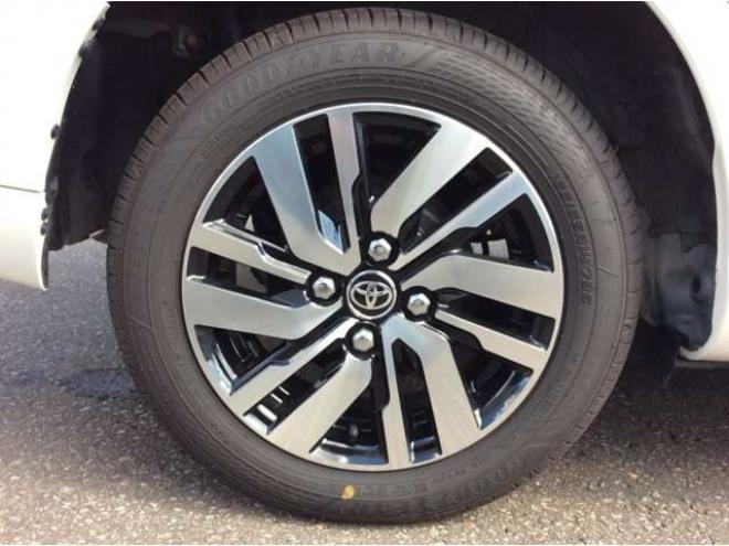 ルーミー1.0 カスタム G 4WD　両側パワスラ　プッシュスタート　スマキー　LEDヘッドライト&フォグ　クルーズコントロール　横滑り防止　衝突被害軽減システム　アイドリングストップ　バックカメラ　トヨタ純正ナビ　フルセグTV 1000