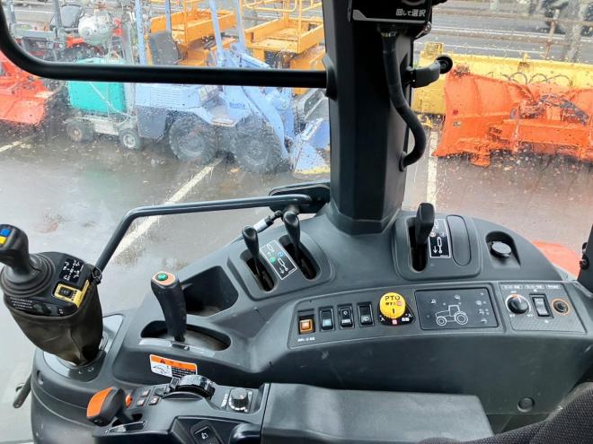 トラクタークボタ　中古　MR1000