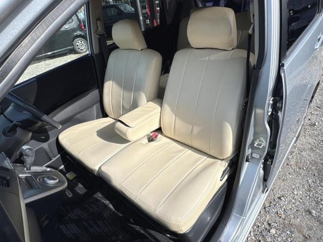 ムーヴ660カスタムR 4WD　ローンが不安な方＜優遇ローン＞寒冷地仕様　ユーザー買取車　社外ナビ 