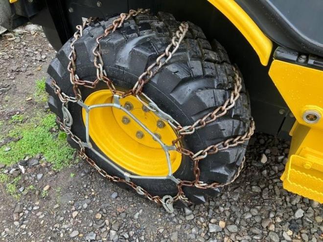 ホイールローダWA30-6 スノータイヤ＆チェーン付