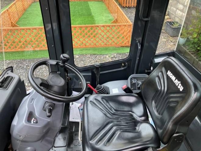 ホイールローダWA30-6 スノータイヤ＆チェーン付