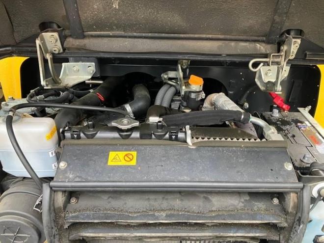 ホイールローダWA30-6 スノータイヤ＆チェーン付