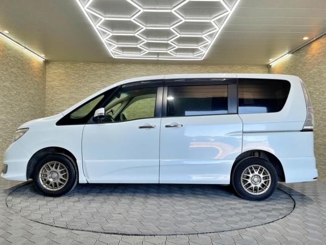 セレナ2.0ハイウェイスターAセーフティPKG 4WD 5年保証 スマキー ナビTV Bカメ ETC 寒冷地仕様 禁煙 車検整備2年付 修復歴無