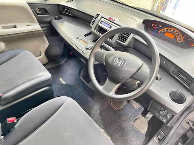 フリード1.5フレックスFパッケージ 4WD 5年保証 ドラレコ 夏冬タイヤ 寒冷地仕様 禁煙 車検整備2年付 修復歴無