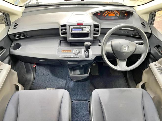 フリード1.5フレックスFパッケージ 4WD 5年保証 ドラレコ 夏冬タイヤ 寒冷地仕様 禁煙 車検整備2年付 修復歴無