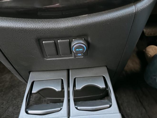 エルグランド2.5 250ハイウェイスター 4WD　ローンが不安な方＜優遇ローン＞1年保証　本州仕入　寒冷地仕様