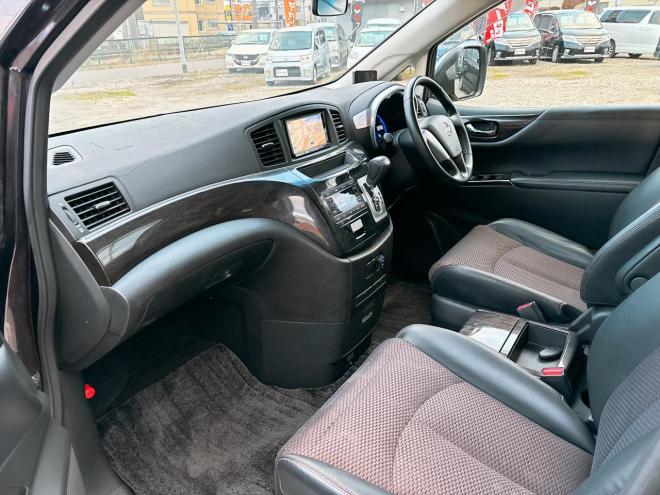 エルグランド2.5 250ハイウェイスター 4WD　ローンが不安な方＜優遇ローン＞1年保証　本州仕入　寒冷地仕様