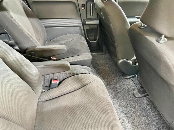 フリード1.5Gジャストセレクション 4WD 5年保証 パワスラ ナビTV 夏冬タイヤ Bカメ 寒冷地仕様 禁煙 車検整備2年付 修復歴無