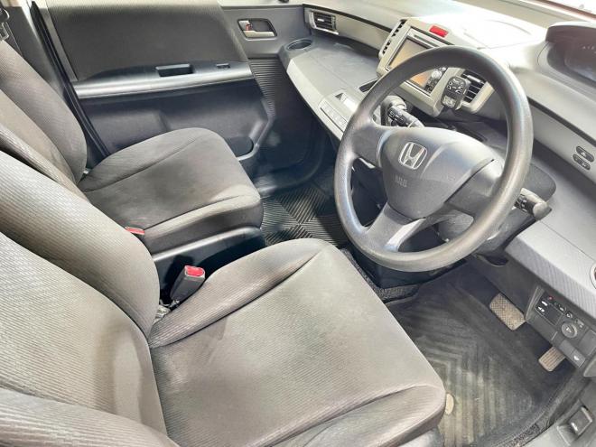 フリード1.5Gジャストセレクション 4WD 5年保証 パワスラ ナビTV 夏冬タイヤ Bカメ 寒冷地仕様 禁煙 車検整備2年付 修復歴無