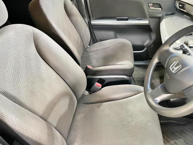 フリード1.5Gジャストセレクション 4WD 5年保証 パワスラ ナビTV 夏冬タイヤ Bカメ 寒冷地仕様 禁煙 車検整備2年付 修復歴無