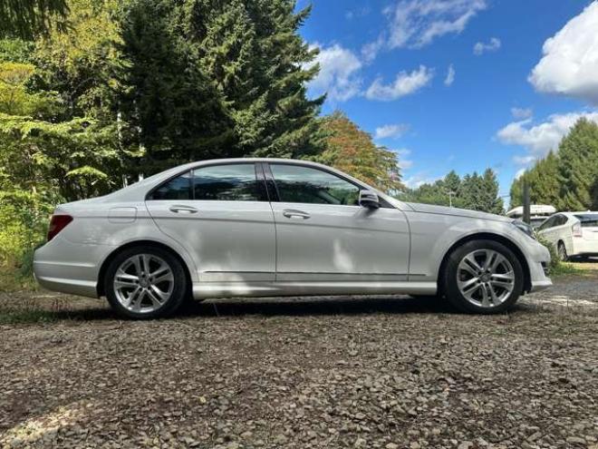 ベンツCクラス C180 アバンギャルド　クルーズコントロール　ABS　ナビTV　バックカメラ　ETC　革シート　キーレス　パワステ　パワーウィンドウ　電動シート　横滑り防止装置　盗難防止装置 正規輸入車 2WD 1800