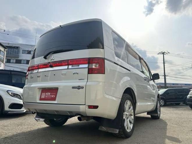 デリカD：5 2.2 シャモニー ディーゼルターボ 4WD　ワンオーナー/社外ナビ/両側パワスラ/ETC 2300