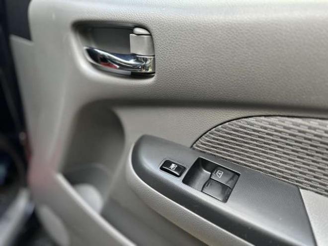 キャラバンNV350 2.5 プレミアムGX ロングボディ ディーゼルターボ 4WD　パワステ　パワーウィンドウ　純正ナビ　社外アルミ　ABS　リアヒーター　フルセグ　バックカメラ　ETC　キーレス　両側スライドドア 2500