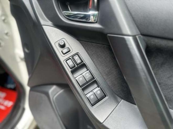 フォレスター2.0 tS 4WD　300台限定車/ターボ/社外ナビ/Bカメラ/電動リアゲート 2000