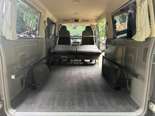 キャラバンNV350 2.5 プレミアムGX ロングボディ ディーゼルターボ 4WD　パワーウィンドウ　パワステ　社外ナビ　社外アルミ　ABS　キーレス　バックカメラ　エンジンスターター　ETC　リアヒーター　リアクーラー　盗難防止装置 2500