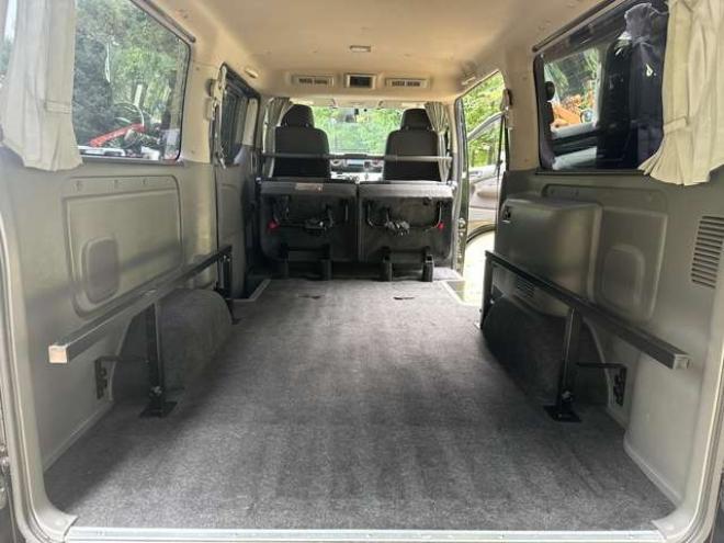 キャラバンNV350 2.5 プレミアムGX ロングボディ ディーゼルターボ 4WD　パワーウィンドウ　パワステ　社外ナビ　社外アルミ　ABS　キーレス　バックカメラ　エンジンスターター　ETC　リアヒーター　リアクーラー　盗難防止装置 2500