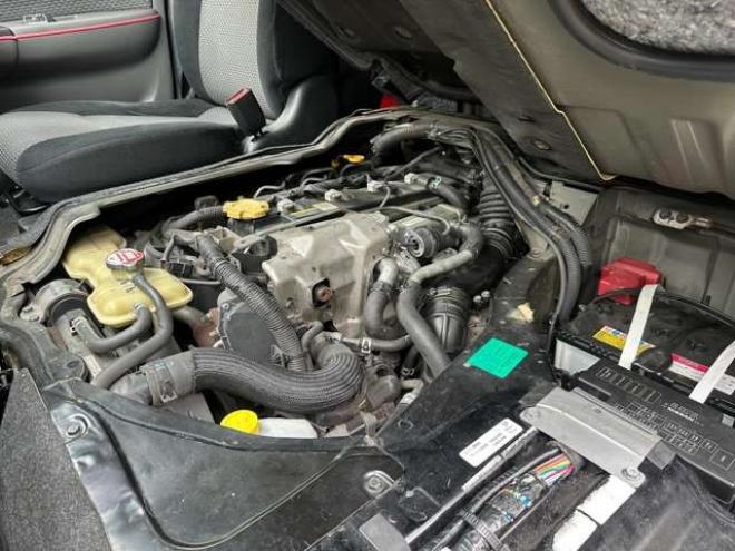 キャラバンNV350 2.5 プレミアムGX ロングボディ ディーゼルターボ 4WD　パワーウィンドウ　パワステ　社外ナビ　社外アルミ　ABS　キーレス　バックカメラ　エンジンスターター　ETC　リアヒーター　リアクーラー　盗難防止装置 2500