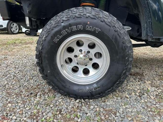 ランドクルーザー80 4.2 VXリミテッド EGR装着車 ディーゼルターボ 4WD　リフトアップ　社外バンパー　3連メーター　サンルーフ　キーレス　クルーズコントロール　ETC　パワステ　パワーウィンドウ　社外ナビ　社外アルミ　キーレスエントリー 4200