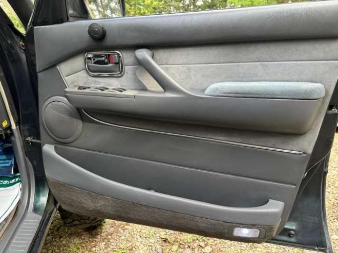 ランドクルーザー80 4.2 VXリミテッド EGR装着車 ディーゼルターボ 4WD　リフトアップ　社外バンパー　3連メーター　サンルーフ　キーレス　クルーズコントロール　ETC　パワステ　パワーウィンドウ　社外ナビ　社外アルミ　キーレスエントリー 4200