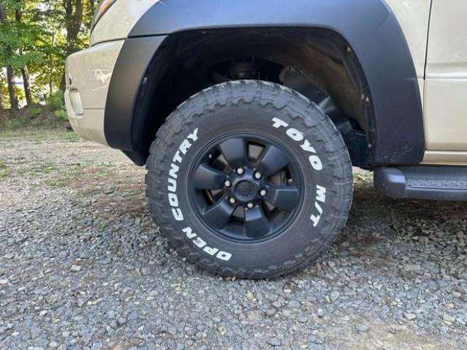 ハイラックスサーフ2.7 SSR-X アメリカンバージョン 4WD　コンビハンドル　社外ナビ　バックカメラ　ETC　社外スターター　社外ヘッドライト　シートカバー　パワーウィンドウ　パワステ　純正アルミ　ABS　キーレス　社外テール　社外グリル 2700