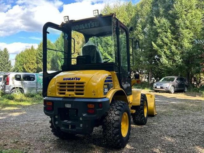 ホイールローダコマツ　WA30-6E0　18h 除雪仕様　純正キャビン　ヒーター　デフロスタ　純正AM/FMラジオ　FRワイパー　LED作業灯　スパイクタイヤ 2WD 1640