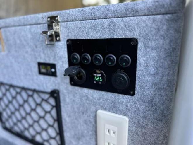 ハイエースバン2.7 DX ワイド スーパーロング ハイルーフ GLパッケージ 4WD　ハイルーフ　サブバッテリー　ベットキット　ワンオーナー　パワステ　パワーウィンドウ　キーレス　片側スライドドア 2700