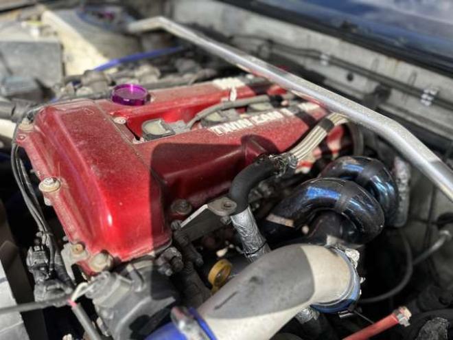 シルビア2.0 K’sクラブセレクション　ターボ　社外アルミ　外エアロ　社外ハンドル　パワステ　パワーウィンドウ　社外LSDデフ　社外インタークーラー　社外タコ足　S14タービン　全塗装済 2WD 2000