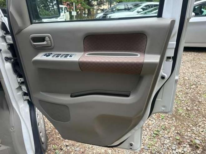 エブリィジョイン ハイルーフ 4WD　ポップアップルーフ　FFヒーター　サブバッテリー　700Wインバータリアヒーター　シンク　給水タンク　テーブル　禁煙車　パワステ　パワーウィンドウ　キーレス 660