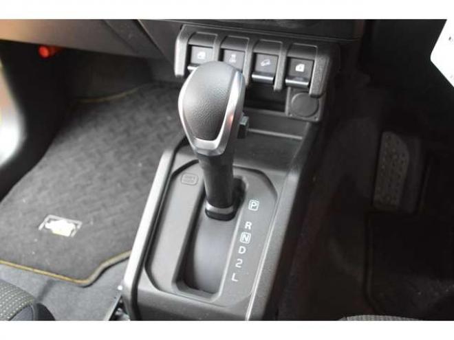 ジムニーXC 4WD　ワンオーナー4WDターボオートマチックセーフティサポート搭載デュアルセンサーブレーキサポート誤発信抑制機能ドライブレコーダーLEDライトクルーズコントロール 660