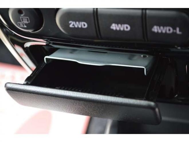 ジムニーランドベンチャー 4WD　ワンオーナー特別仕様車4WDターボフロアオートマチックCDハーフレザーシートヒーター 660