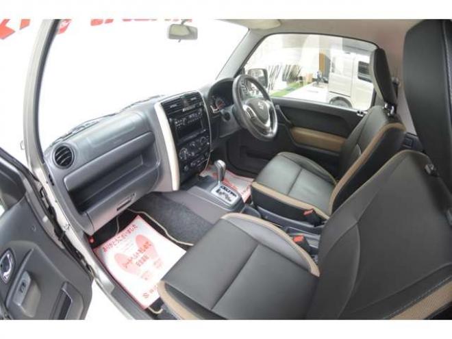 ジムニーランドベンチャー 4WD　ワンオーナー特別仕様車4WDターボフロアオートマチックCDハーフレザーシートヒーター 660