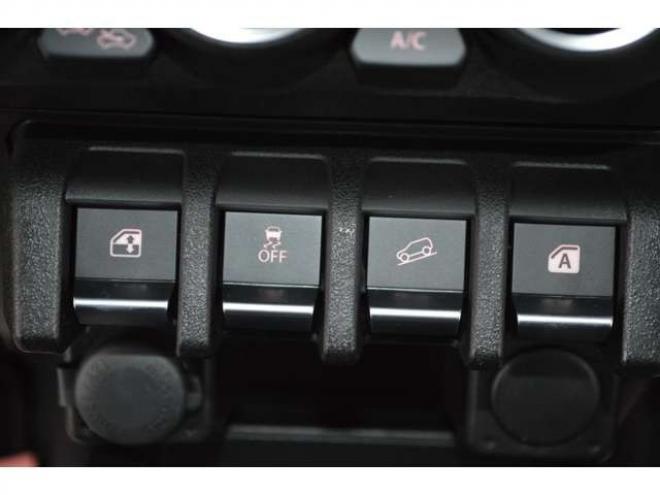 ジムニーXC 4WD　ワンオーナーセーフティサポート搭載4WDターボデュアルセンサーブレーキサポート誤発信抑制機能SDナビTVクルーズコントロールLEDライトETC 660