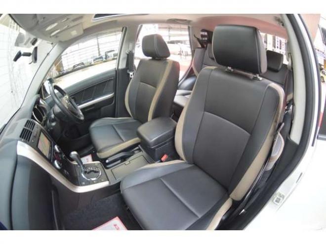 エスクード2.4 ランドブリーズ 4WD　ワンオーナー特別仕様車4WD横滑り防止装置クルーズコントロールSDナビTVバックカメラHIDライト電動ガラスサンルーフクルーズコントロール 2400