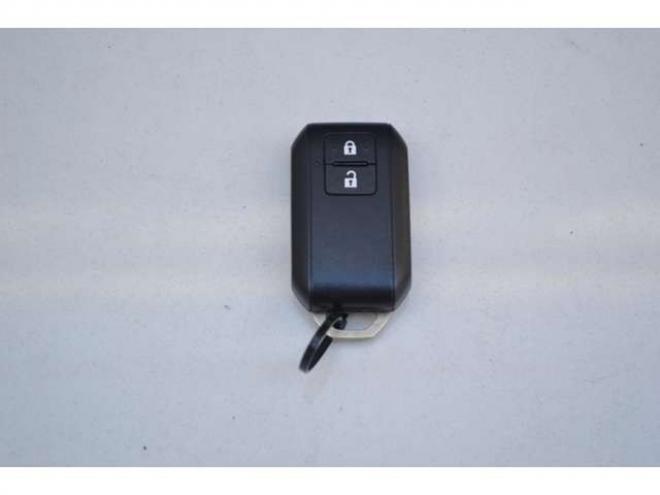 ジムニーXC 4WD　ワンオーナー車5速マニュアル4WDターボセーフティサポート搭載8インチナビTVドライブレコーダーLEDライトETCクルーズコントロール純正マットフラップ 660