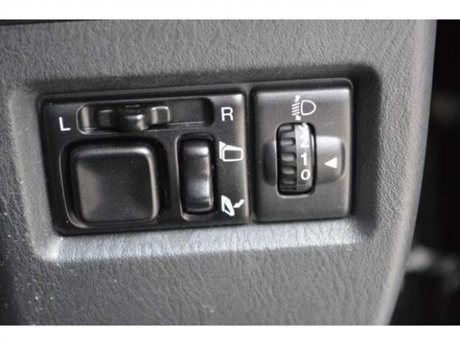 ジムニーランドベンチャー 4WD　ワンオーナー特別仕様車5速マニュアル4WDターボ7インチワイドナビTVバックカメラETCハーフレザーシートヒーター 660